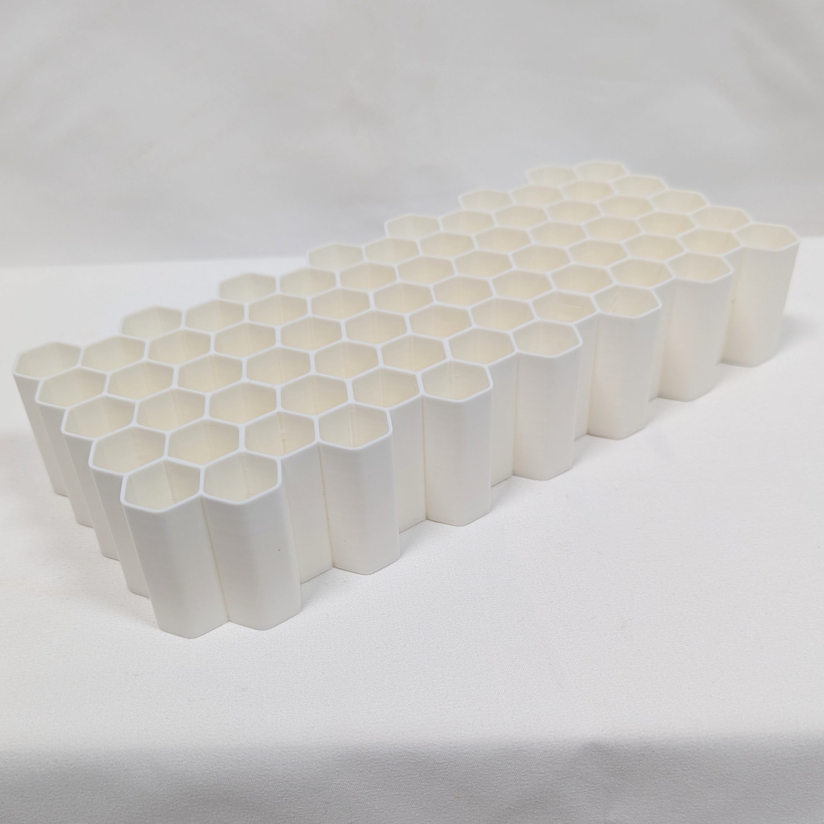 Short Hexagon Marker & Brush Holder Large, 70 Slots