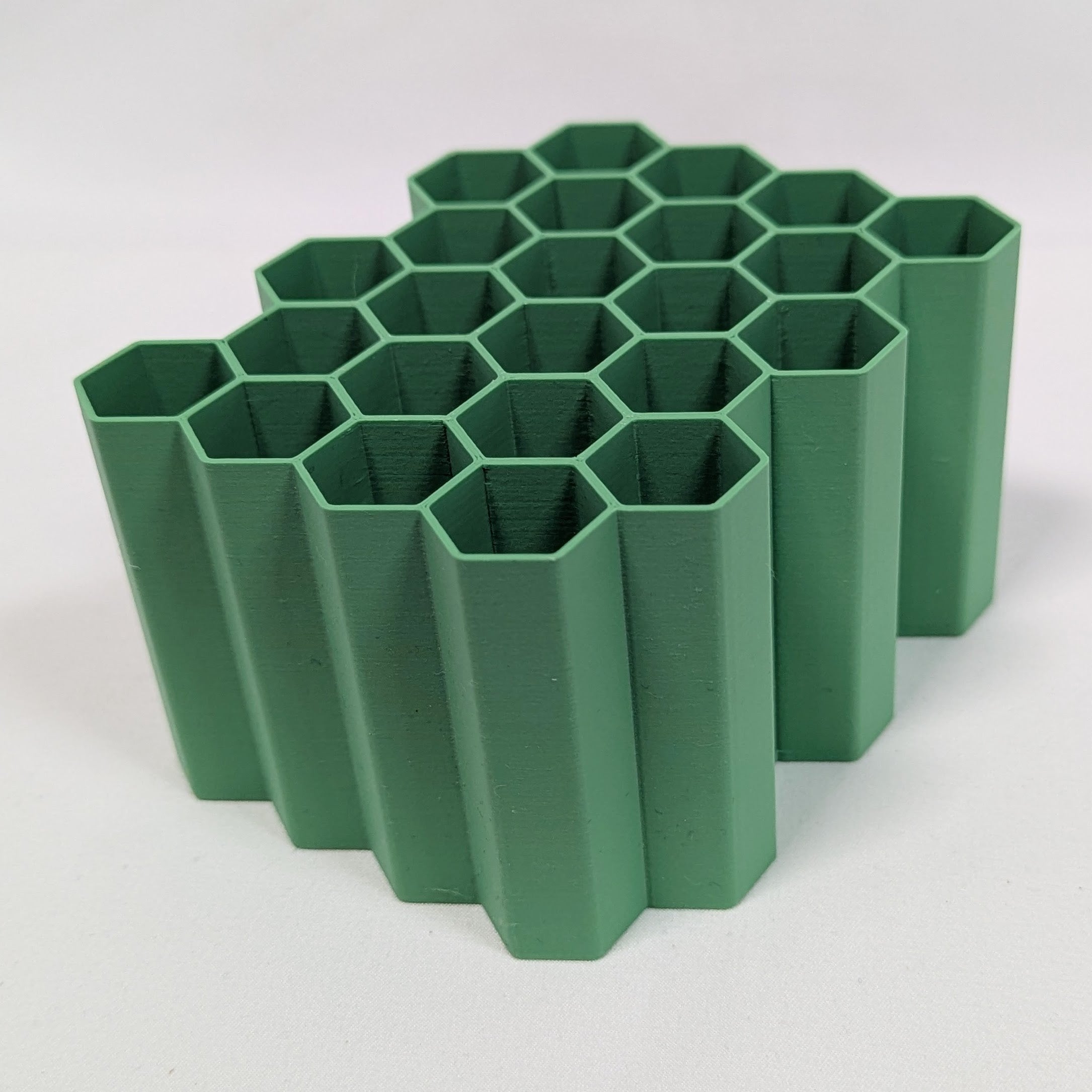 Hexagon Marker & Tool Holder – Keeping Your Craft Tools Within Reach